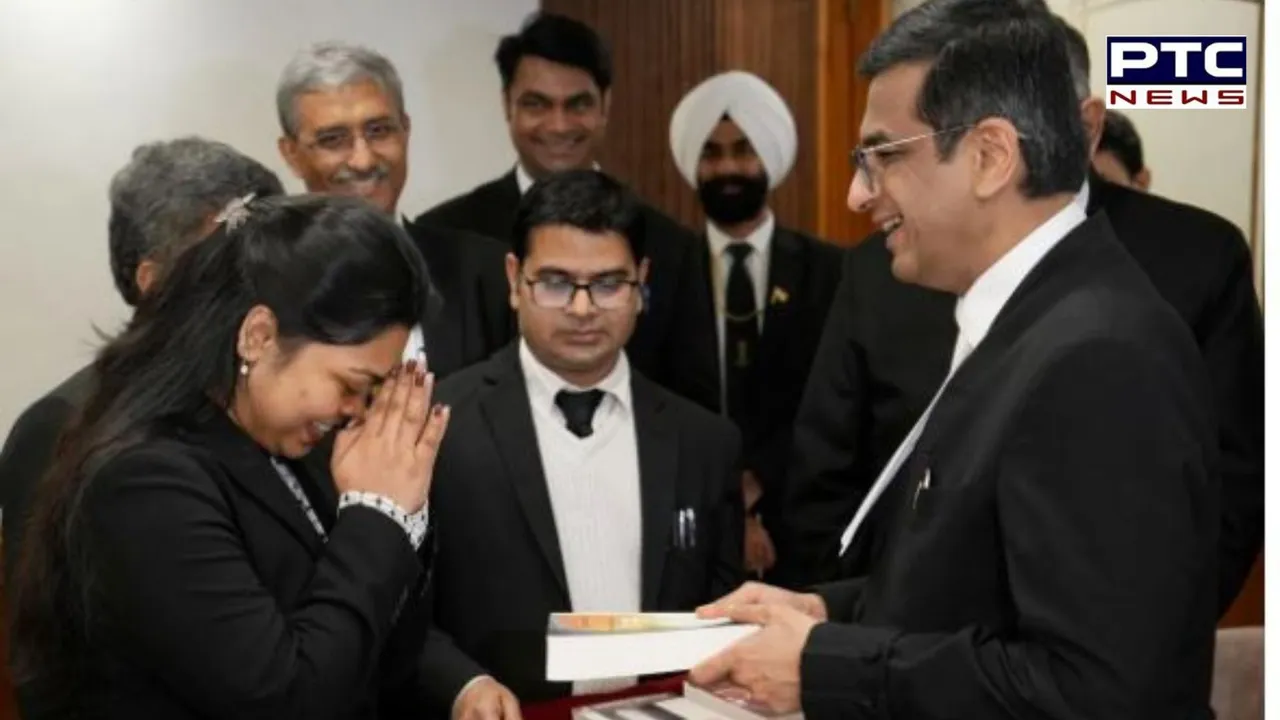 ਪਿਤਾ SC 'ਚ ਰਸੋਈਏ, ਧੀ ਨੇ ਅਜਿਹਾ ਕੀ ਕੀਤਾ ਕਿ CJI ਵੀ ਹੋਏ ਉਸ ਦੇ ਮੁਰੀਦ? ਕੀਤਾ ਸਨਮਾਨਿਤ