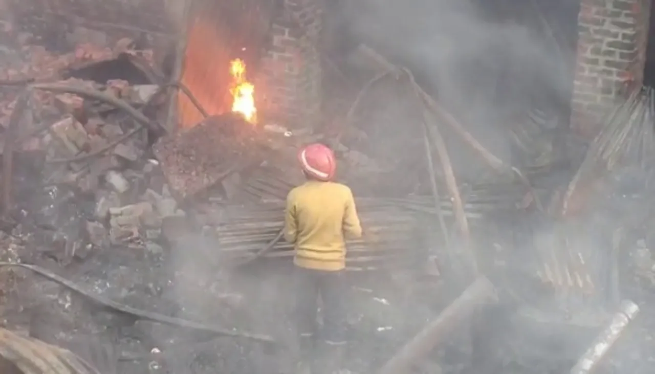 यमुनानगर: कबाड़ के गोदाम में लगी आग, पिता समेत तीन बच्चों की मौत
