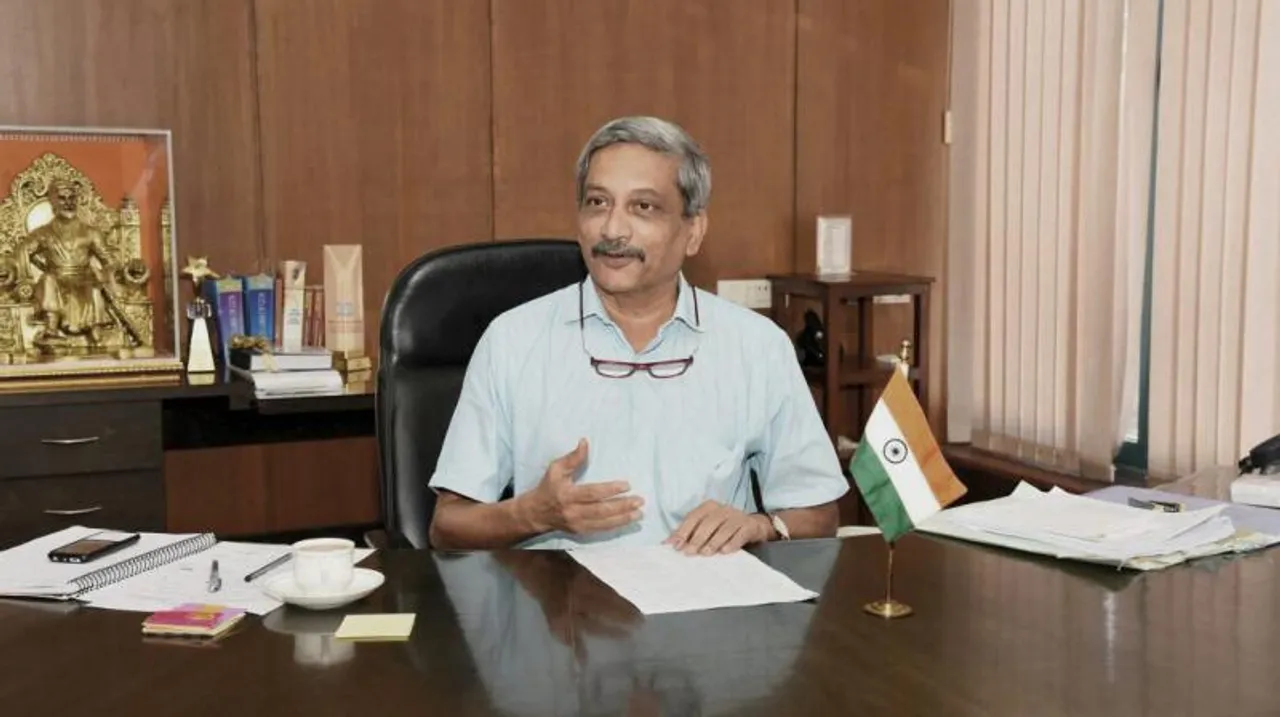 There is legal ban on holding parties after 10 PM in Goa: Parrikar