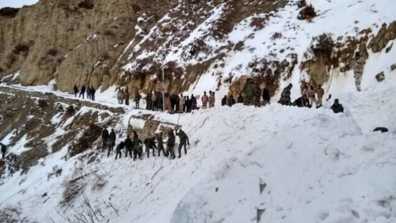 Bad weather hampers operation to search jawans trapped in HP avalanche