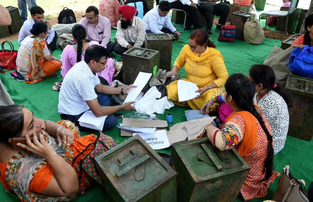 Polling starts for Zila Parishad and Block Samiti elections in Punjab