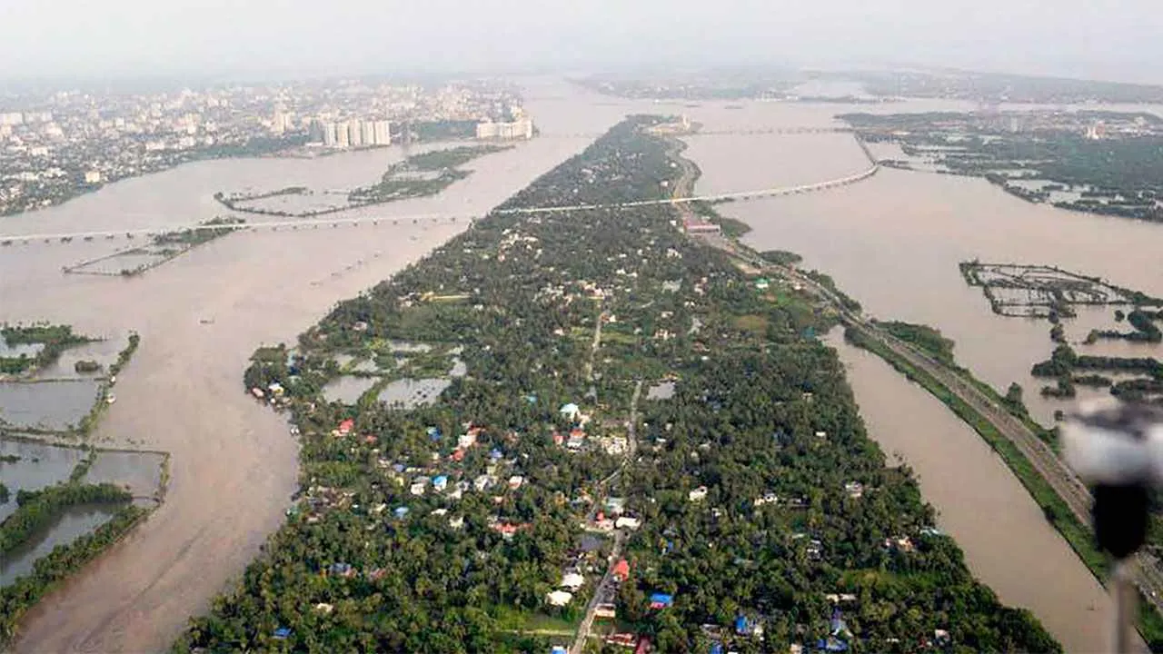 Rains pound Kerala again, hamper relief works