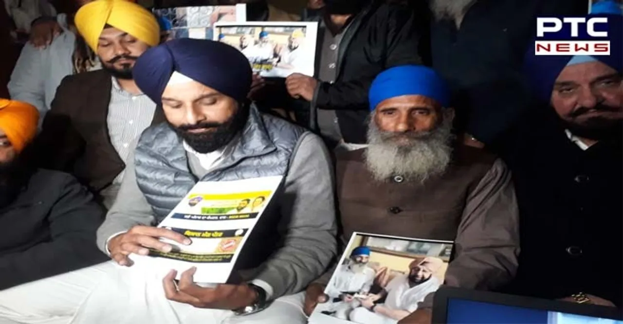 SAD pays entire debt of farmer Budh Singh mascot of Captain Amarinder Singh's Karza Maafi scheme