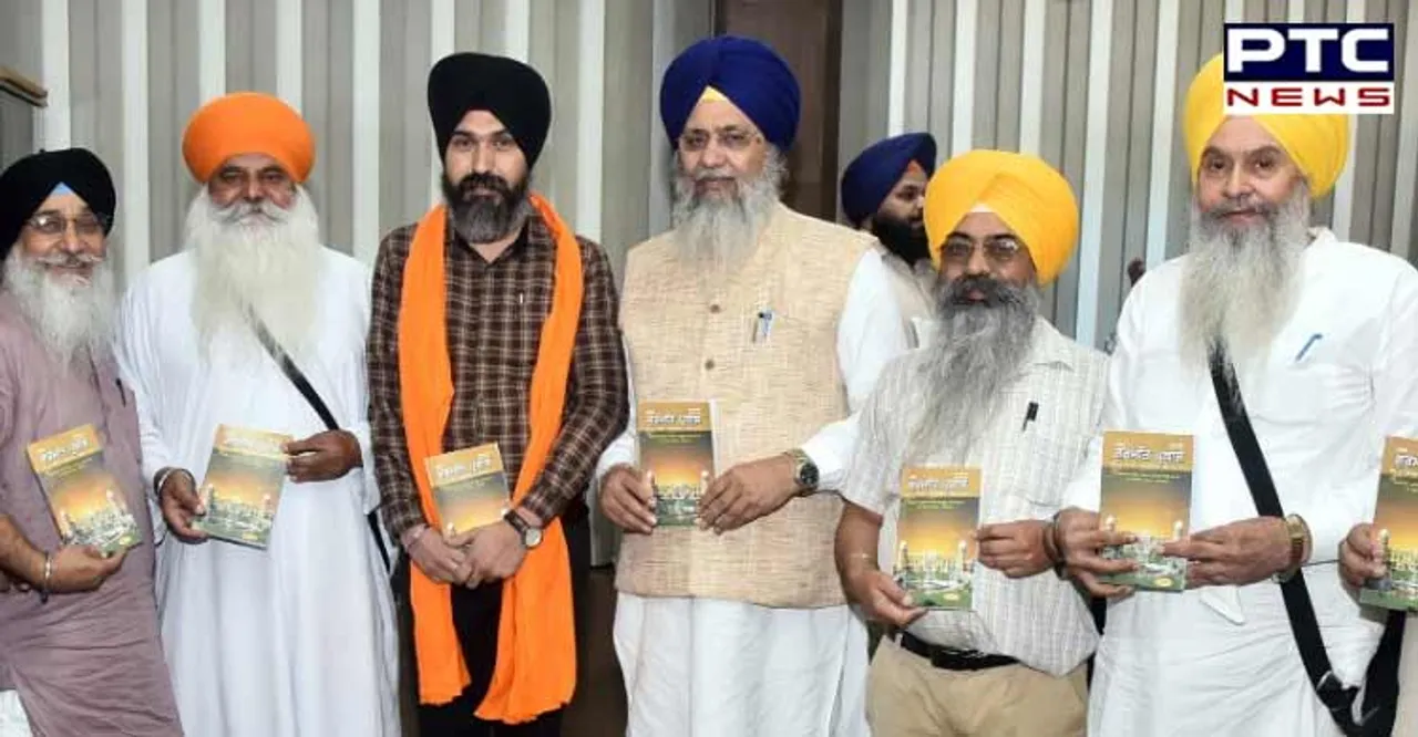 550ਵੇਂ ਪ੍ਰਕਾਸ਼ ਪੁਰਬ ਨੂੰ ਸਮਰਪਿਤ SGPC ਵੱਲੋਂ ਗੁਰਮਤਿ ਪ੍ਰਕਾਸ਼ ਦਾ ਵਿਸ਼ੇਸ਼ ਅੰਕ ਜਾਰੀ