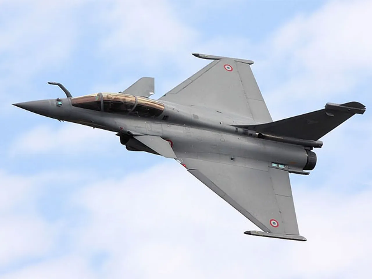 IAF pilots train on Rafale jets, amid procurement controversy