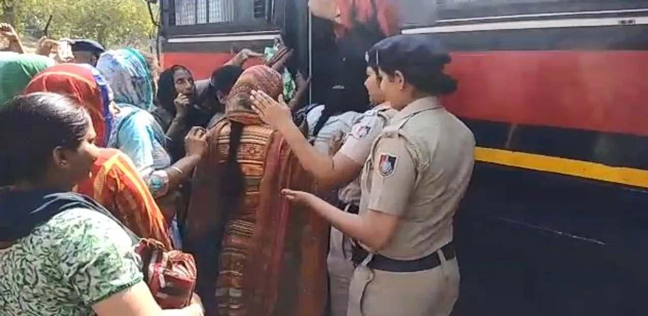 Anganwadi workers protest against Captain Govt, detained by police