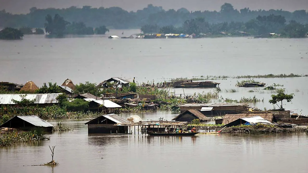 Assam Flood:  ਹੜ੍ਹਾਂ ਕਰਕੇ ਅਸਾਮ 'ਚ ਵਿਗੜੀ ਸਥਿਤੀ, 18 ਜ਼ਿਲ੍ਹਿਆਂ 'ਚ 6.48 ਲੱਖ ਲੋਕ ਪ੍ਰਭਾਵਿਤ