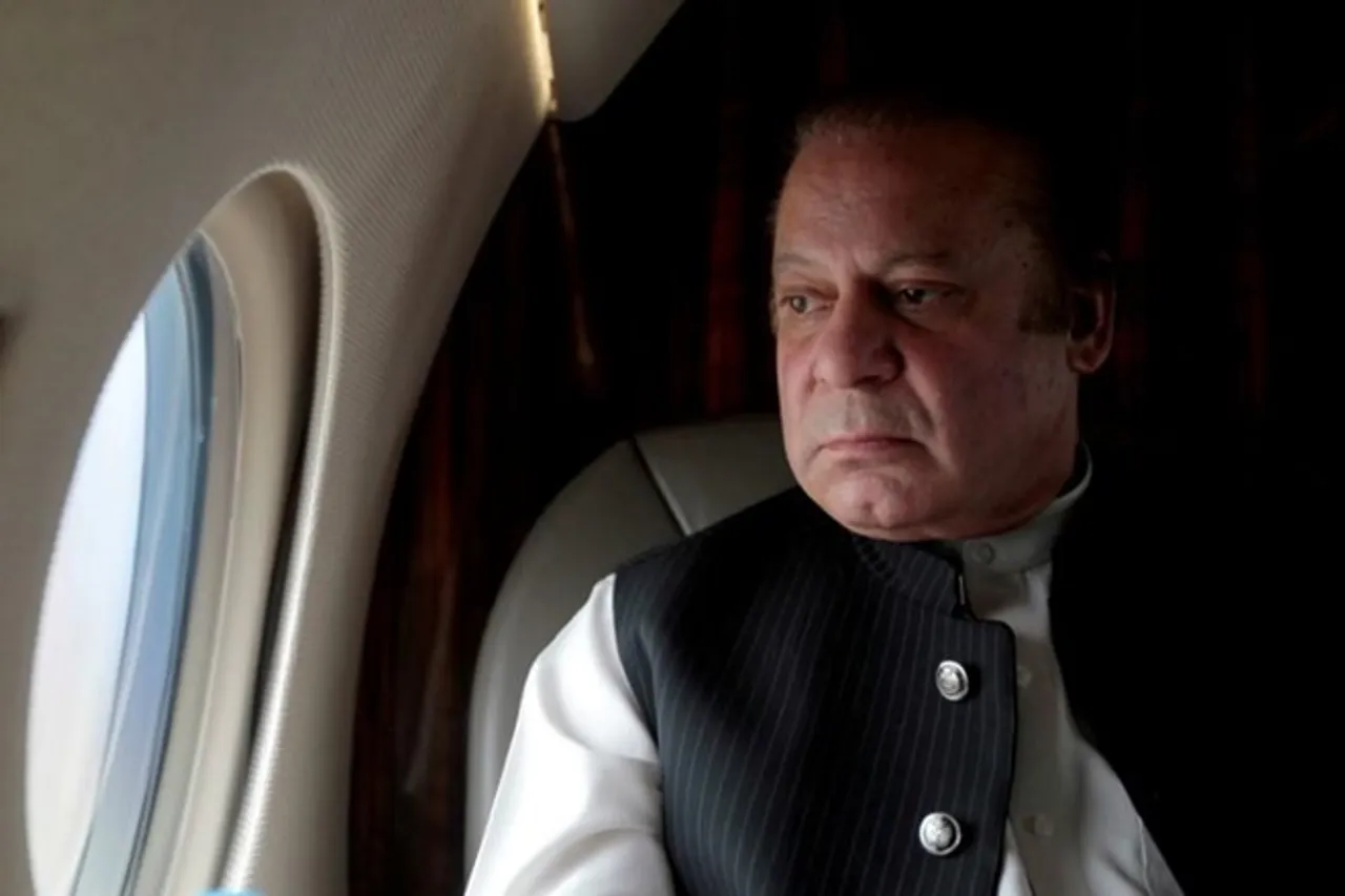 Authorities arrange helicopters to shift Sharif to jail; 300 PML-N workers arrested