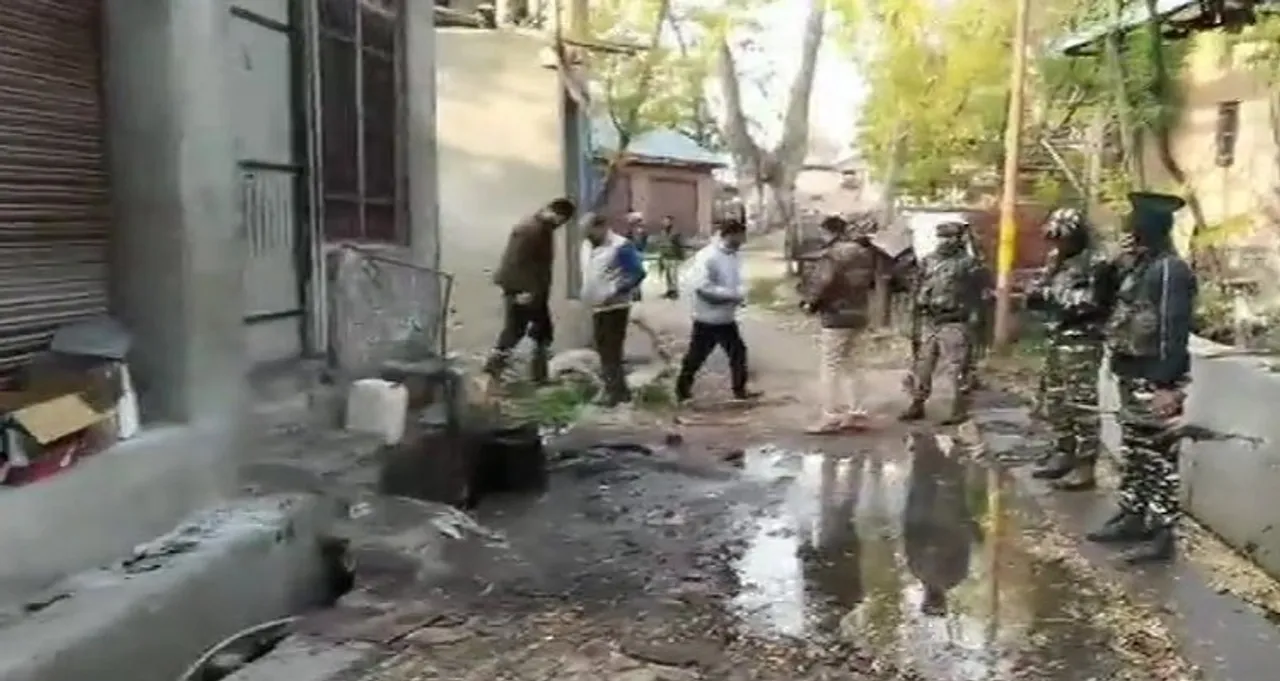Jammu and Kashmir: Five non-Kashmiri labourers shot dead by terrorists in Kulgam