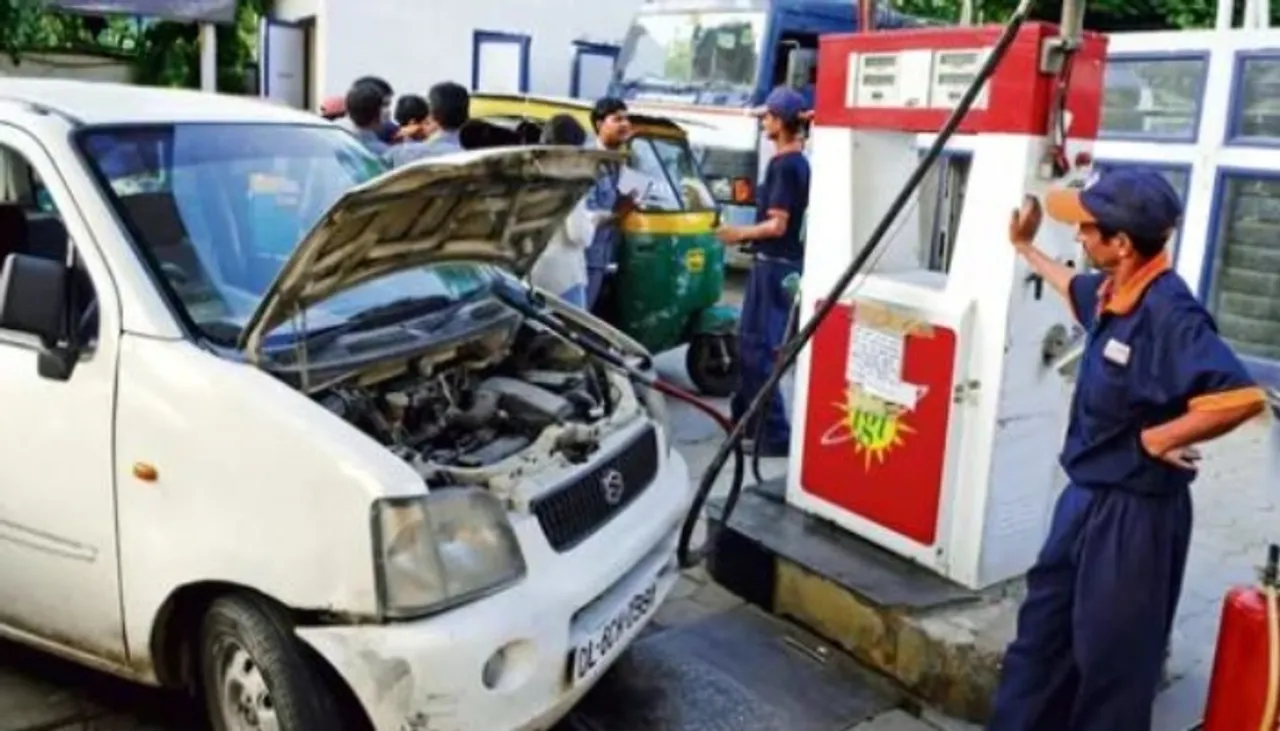 महंगाई का दोहरा वार: पैट्रोल-डीजल के बाद अब रुला रही CNG-PNG, फिर बढ़े रेट