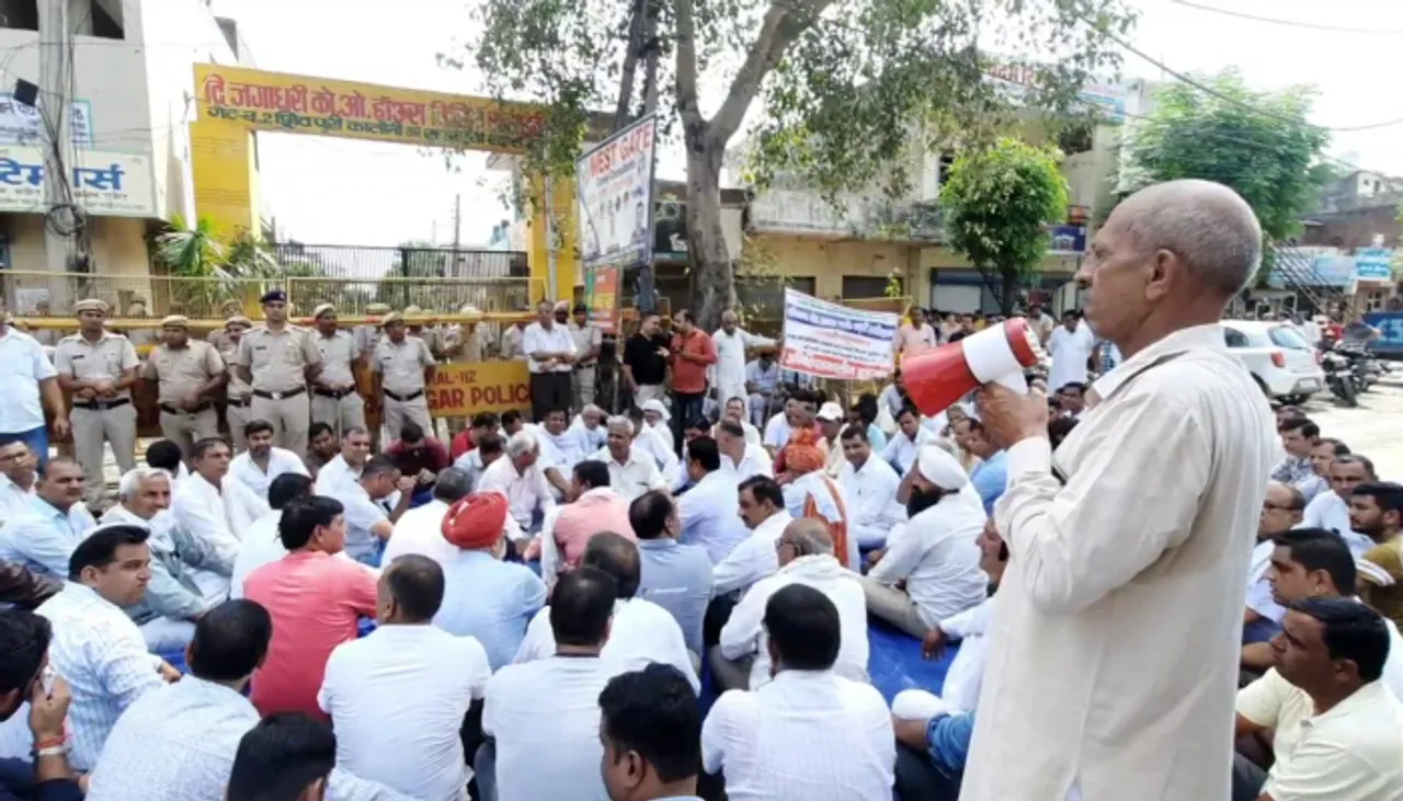 हरियाणा में आढ़तियों की अनिश्चितकालीन हड़ताल जारी, कल करेंगे करनाल में सीएम हाउस का घेराव