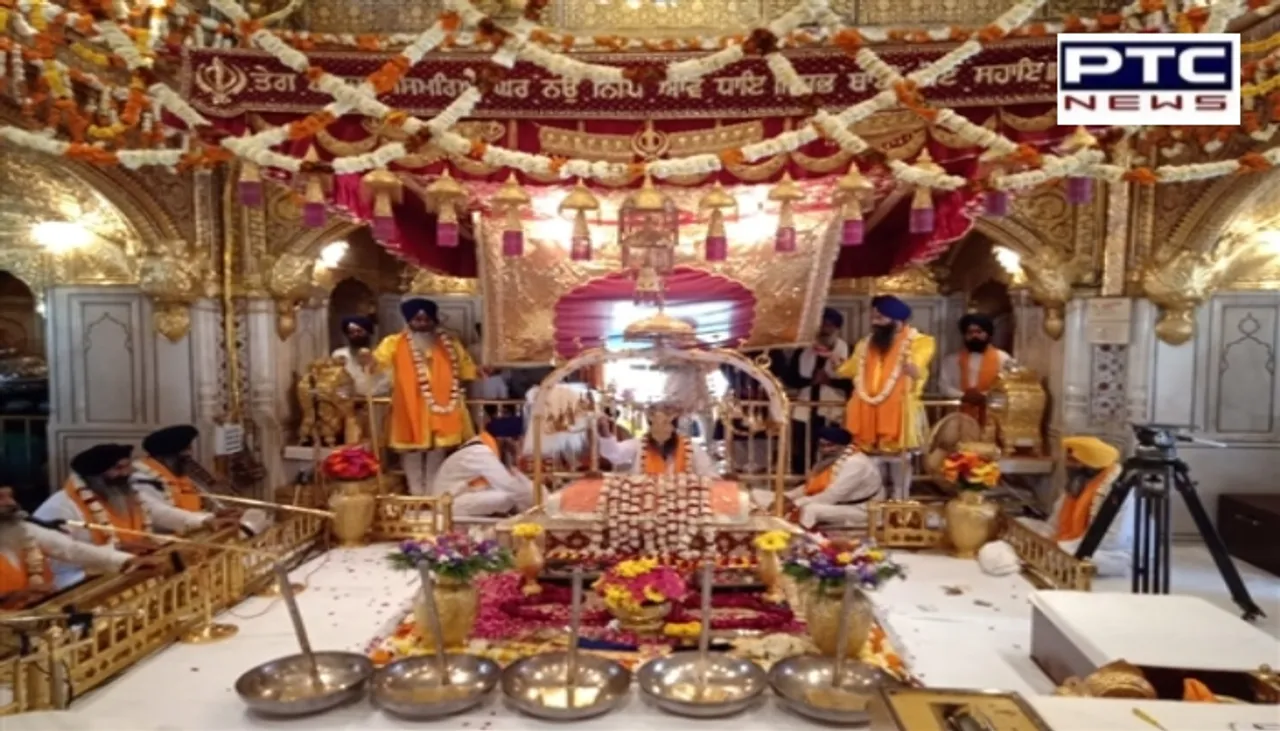 ਸ੍ਰੀ ਗੁਰੂ ਤੇਗ ਬਹਾਦਰ ਸਾਹਿਬ ਜੀ ਦੇ ਪ੍ਰਕਾਸ਼ ਪੁਰਬ ਸਬੰਧੀ ਸ੍ਰੀ ਹਰਿਮੰਦਰ ਸਾਹਿਬ ਵਿਖੇ ਸਜਾਏ ਸੁੰਦਰ ਜਲੌਅ