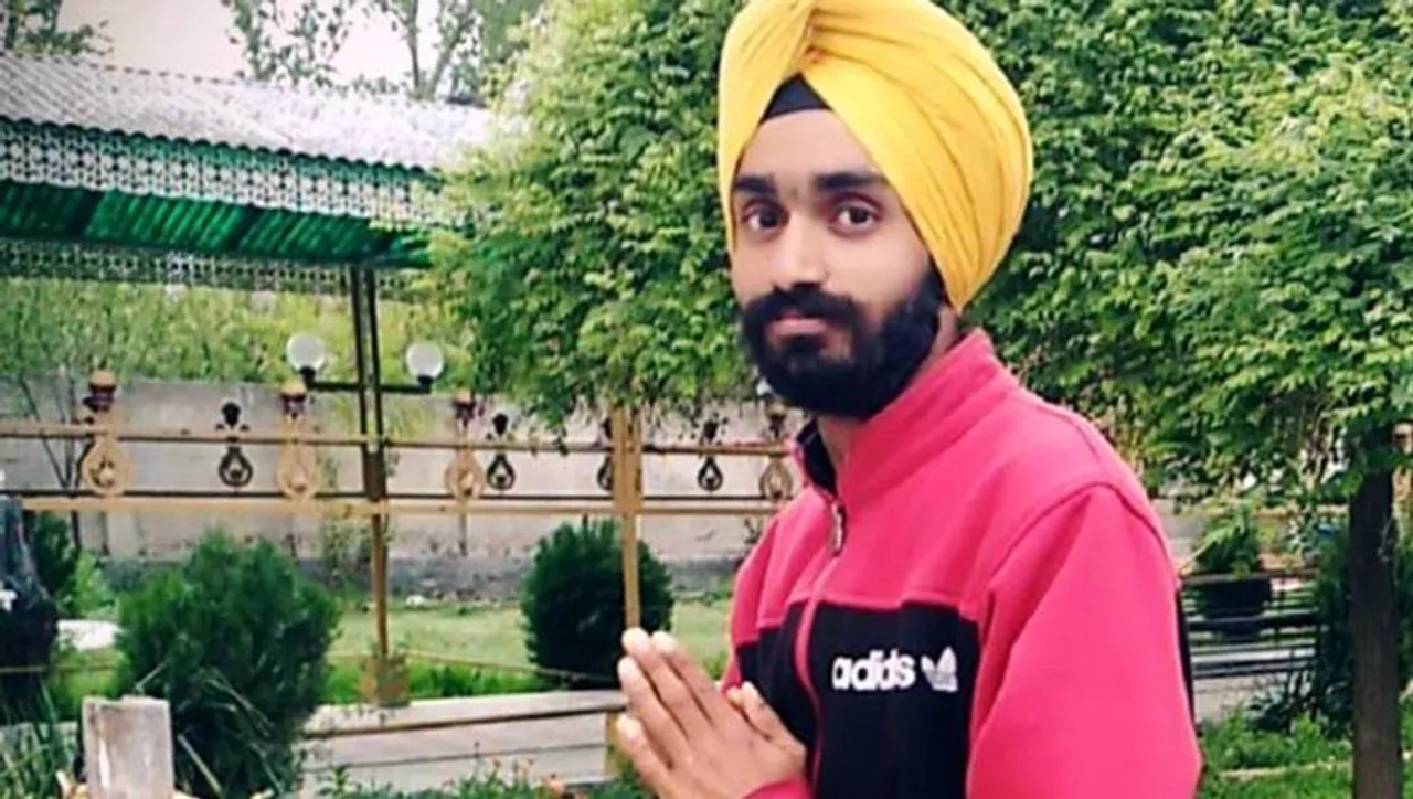 20-Yr-Old Manjeet Uses Turban To Save Bleeding Woman Hit By A Truck In Kashmir