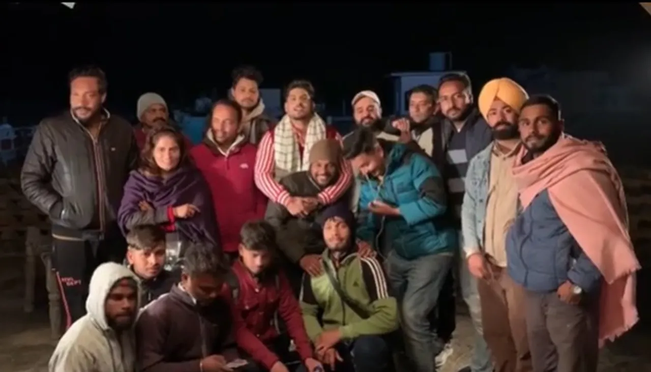 'Sohreyan Da Pind Aa Gya': Gurnam, Sargun Wrap Shoot Of The Film