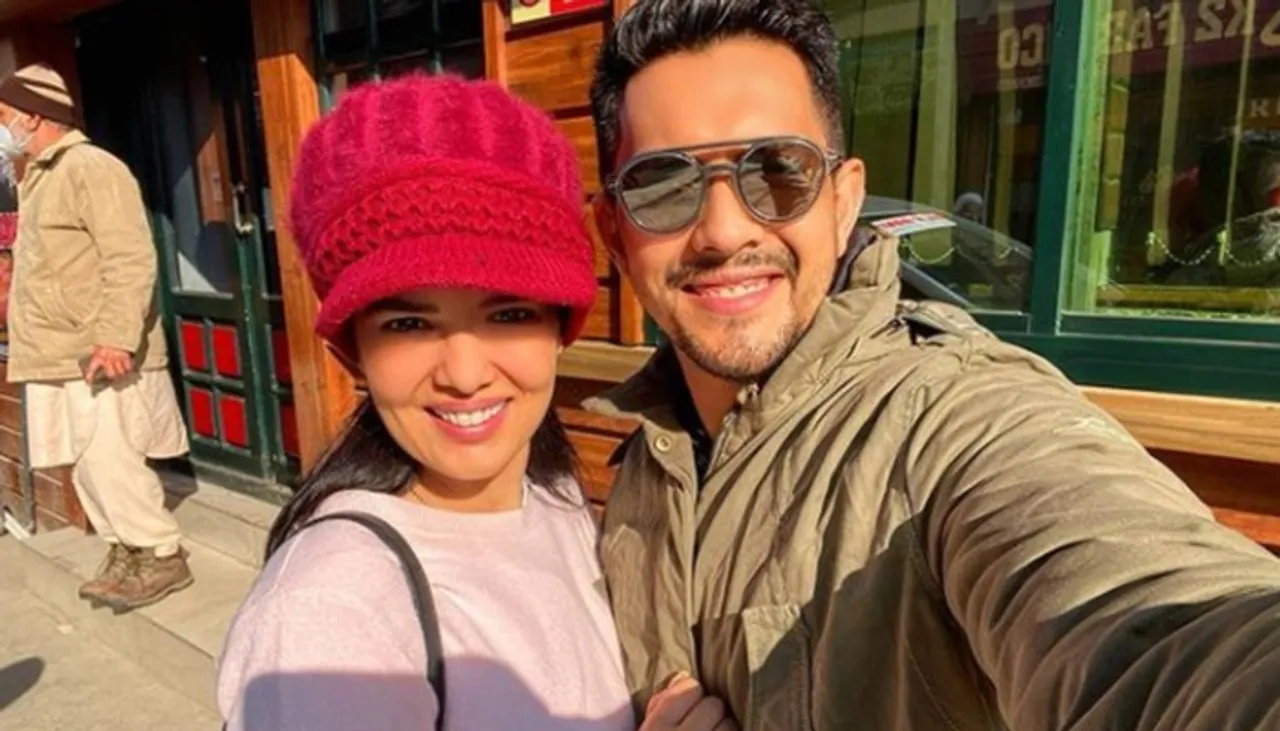 Aditya Narayan And Wife Shweta Agarwal Jet Off To Kashmir For Honeymoon