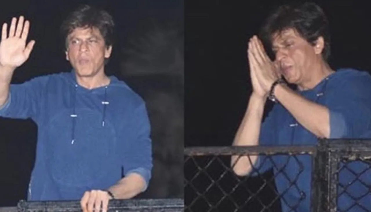 Happy Birthday Shah Rukh Khan: SRK’s Midnight B’day Celebrations With Fans (VIDEO)