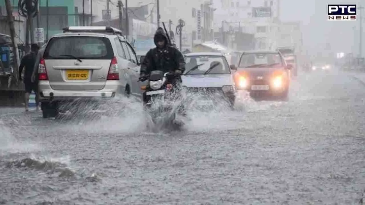 UP Weather News: उत्तर प्रदेश में बारिश का दौर जारी, लोगों को हुआ ठंड का एहसास