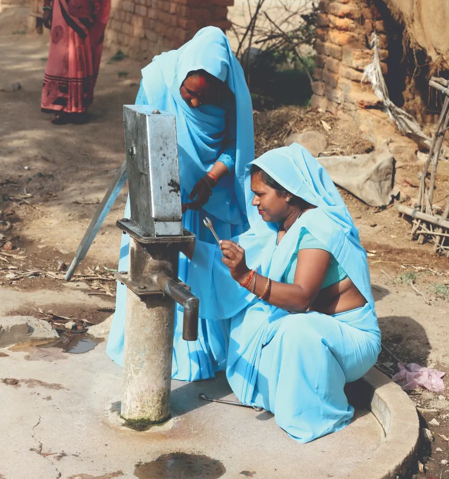 SHG women saving water