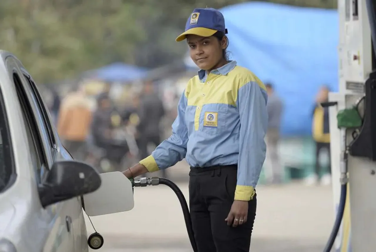 SHG women filling petrol news