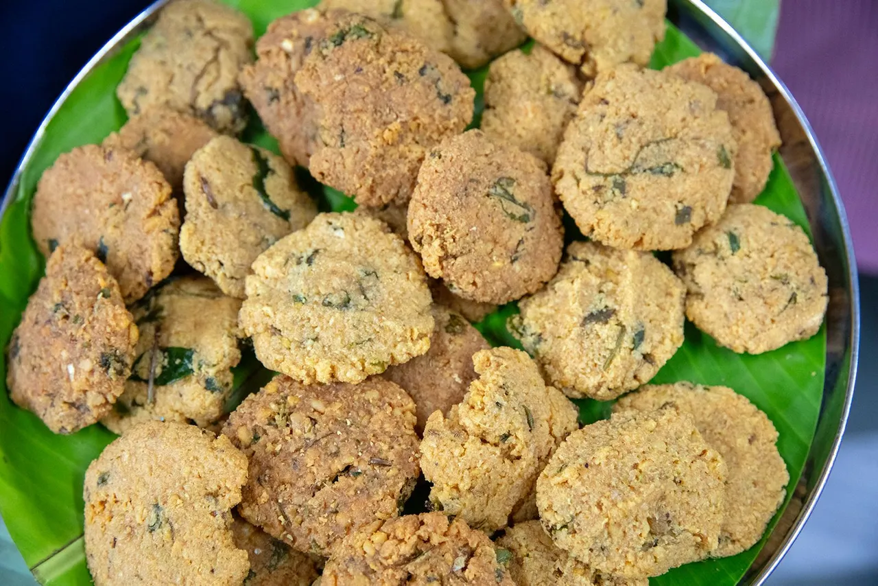 MASALA VADA ENTERS ANNA PRASADAM