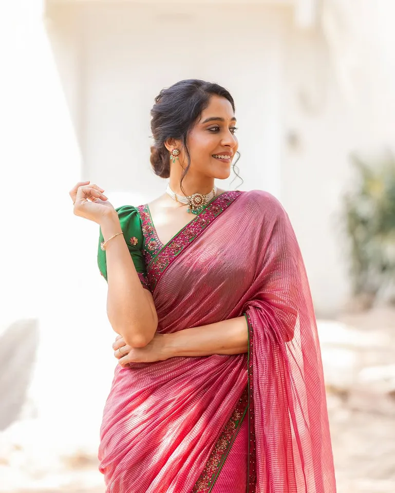 Regina Cassandra photos