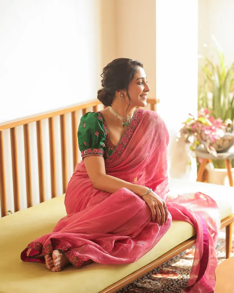 Regina Cassandra photos