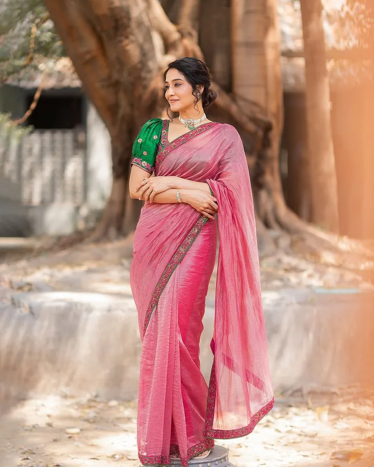 Regina Cassandra photos