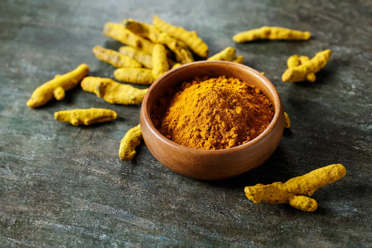 Alum-turmeric 