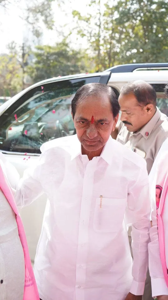 KCR: అసెంబ్లీలో కేసీఆర్.. ఫొటోలు వైరల్!