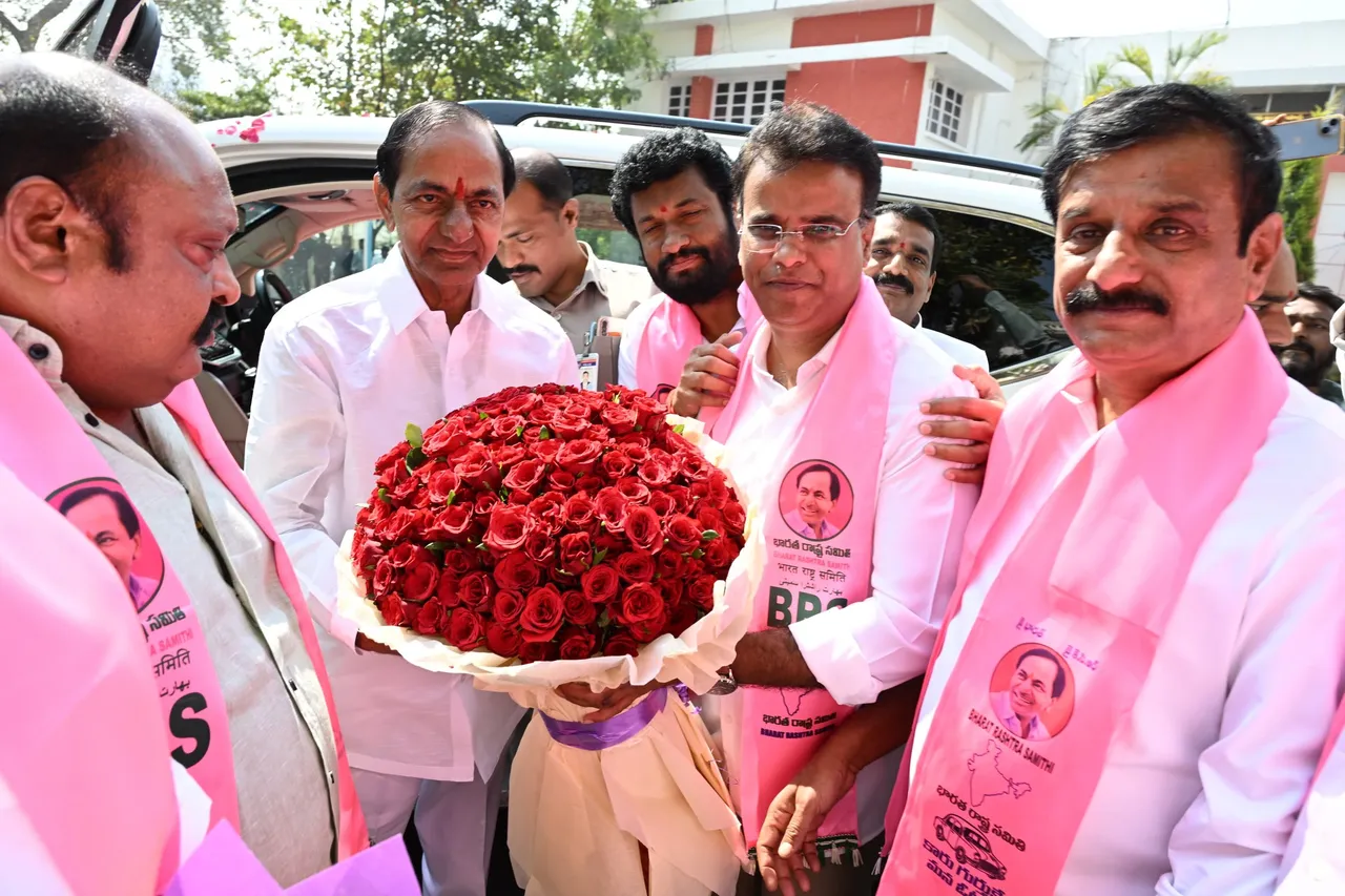 KCR: అసెంబ్లీలో కేసీఆర్.. ఫొటోలు వైరల్!