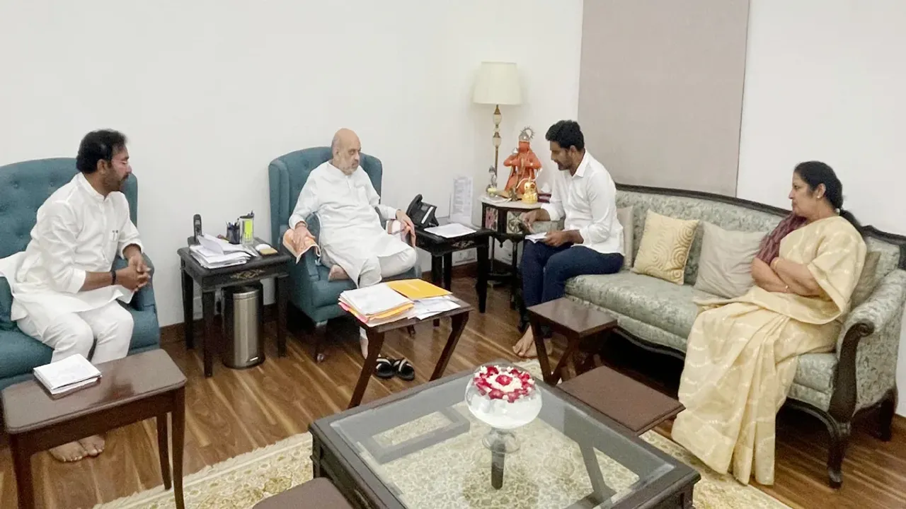 Lokesh Meets Amit Shah: అమిత్ షాతో లోకేష్ భేటీ.. తెలుగు రాష్ట్రాల్లో కొత్త రాజకీయాలకు నాంది?