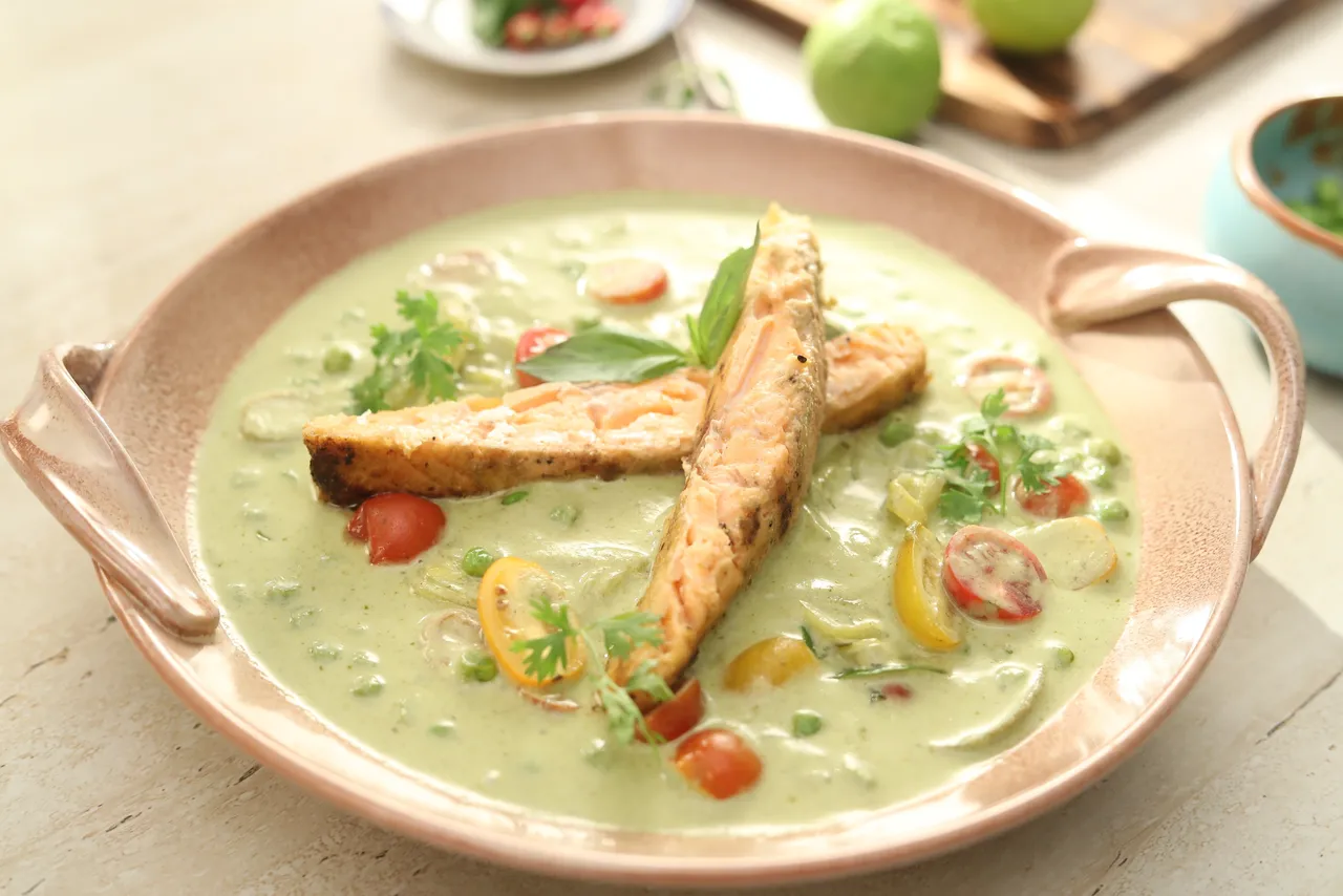 Green Thai Curry with Salmon - YT