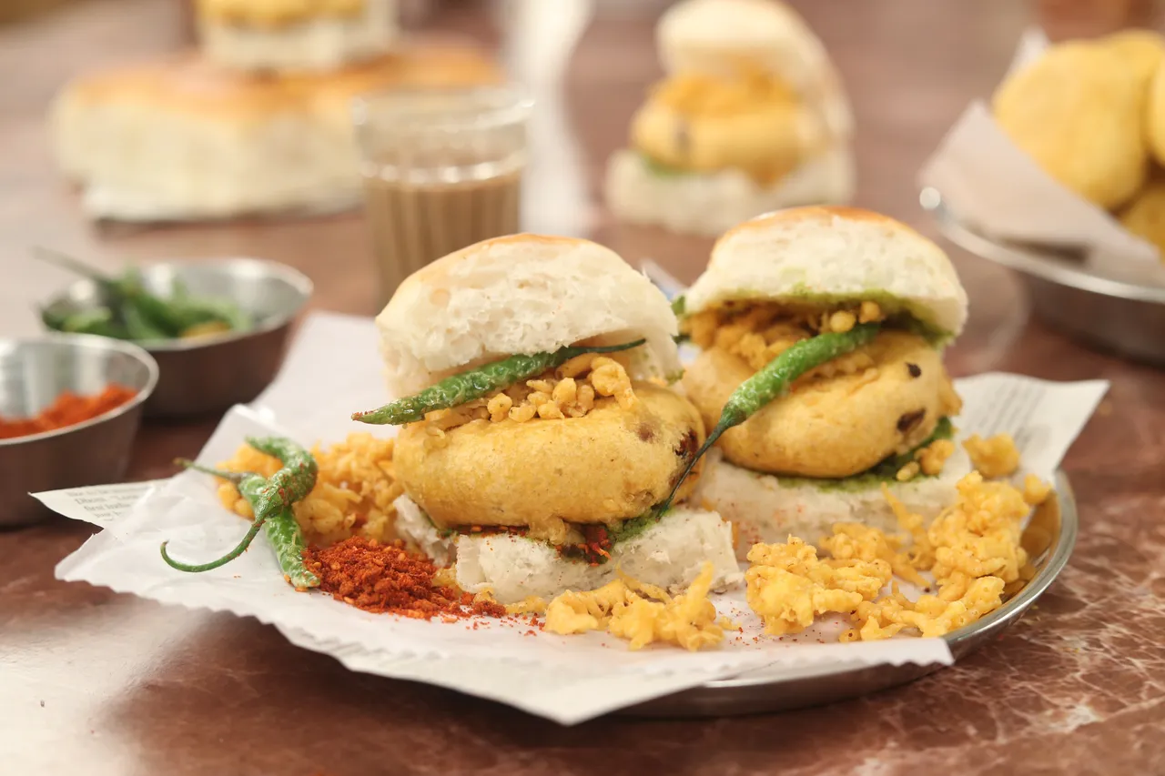 Vada Pav 1 - YT (2)