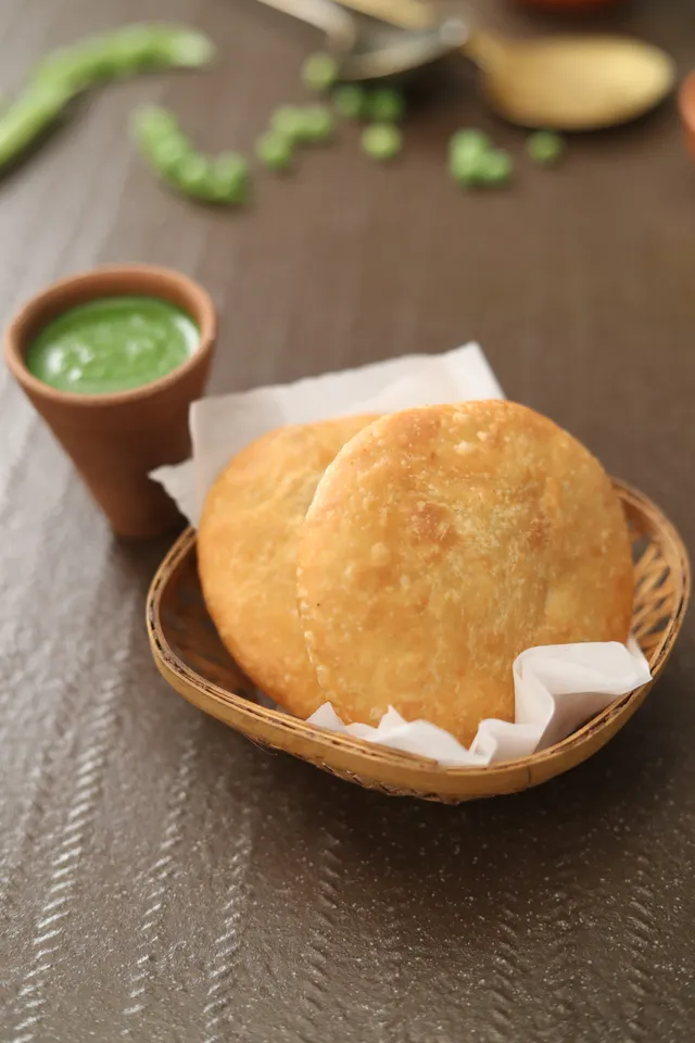 Aloo Matar Kachori 1 - YT