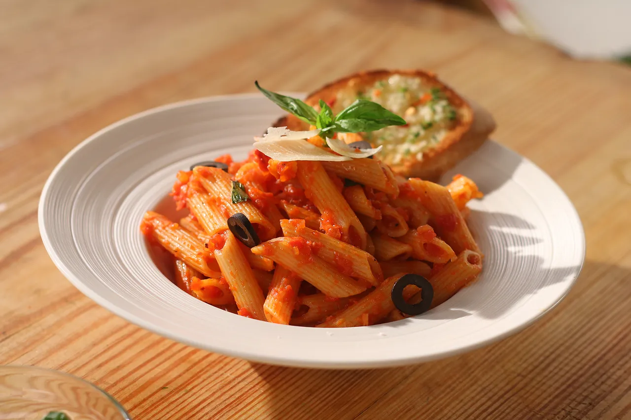 Penne Arrabiata - YT.JPG