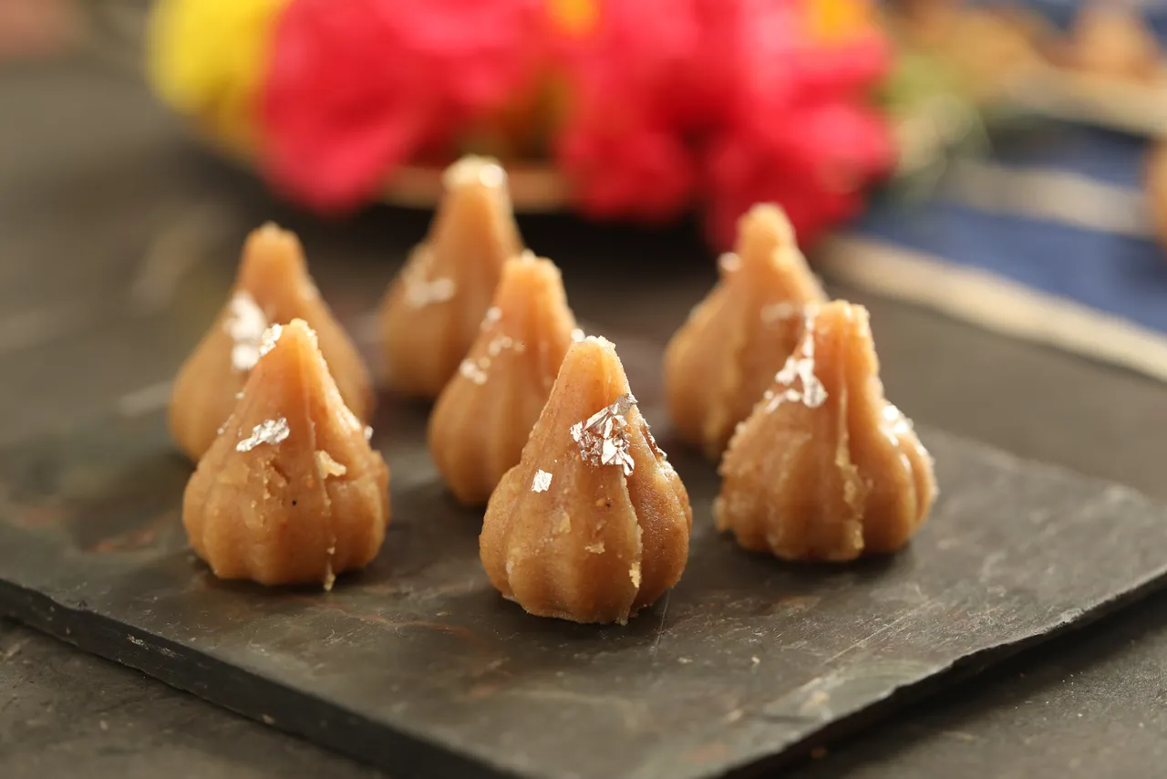 Almond Anjeer Modak 4