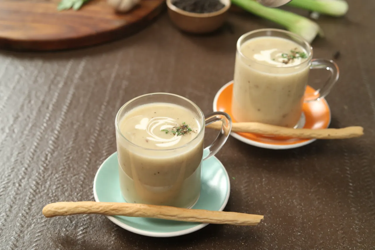 Sweet Potato Soup With Almonds - YT