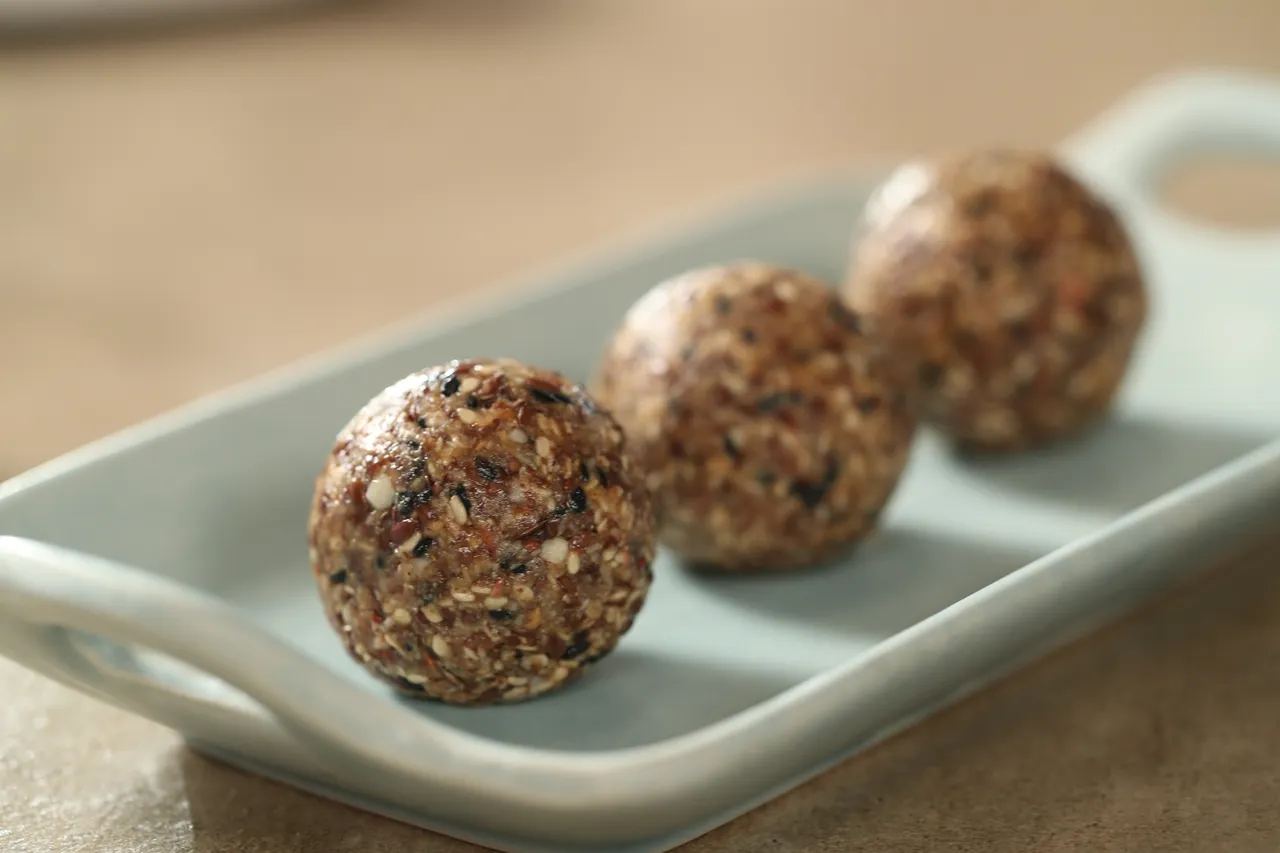 Flax Seeds Laddoo - YT