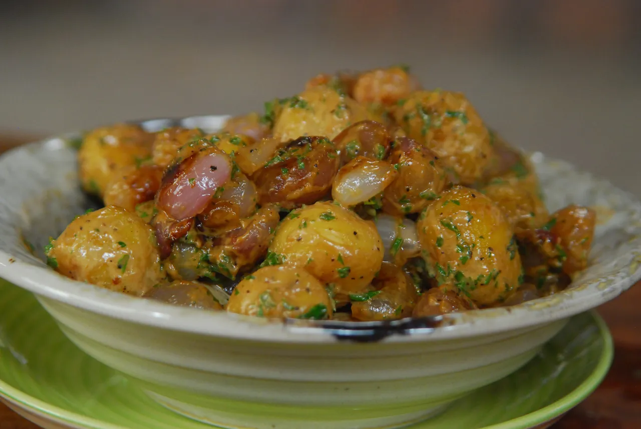 Baby Onions with Potatoes - SKK.JPG