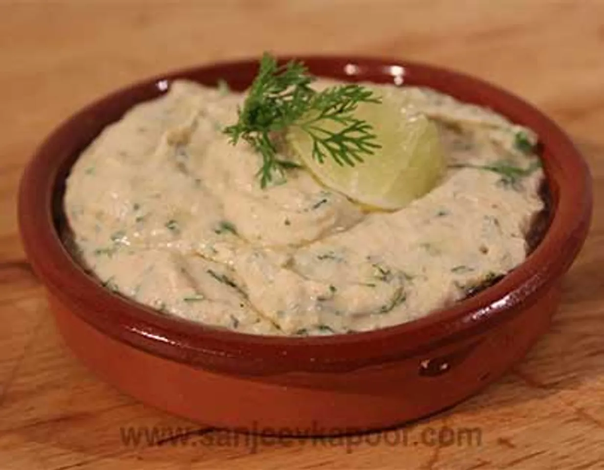 Lemon and Coriander Hummus