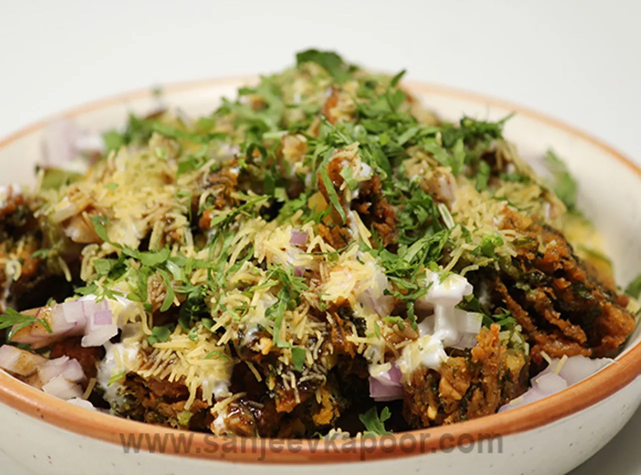 Kothimbir Vadi Chaat