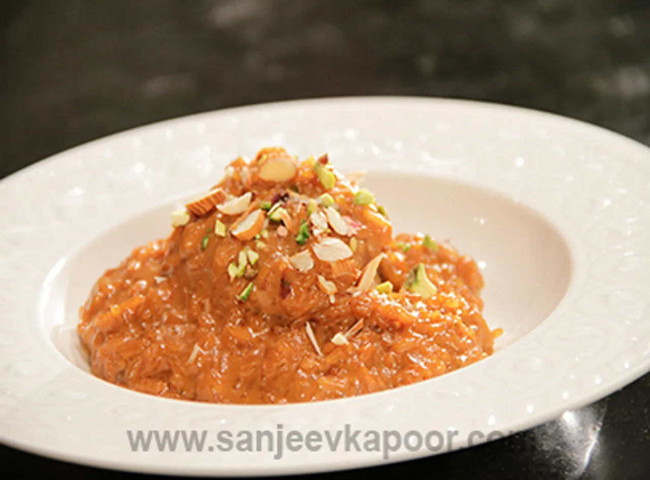 Butter Caramel Kheer with Cupcakes