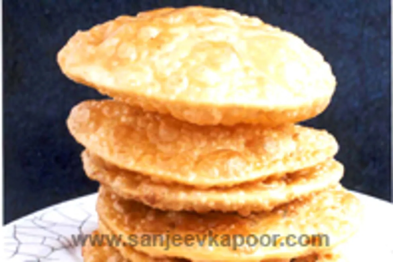 Urad Dal Ki Kachori