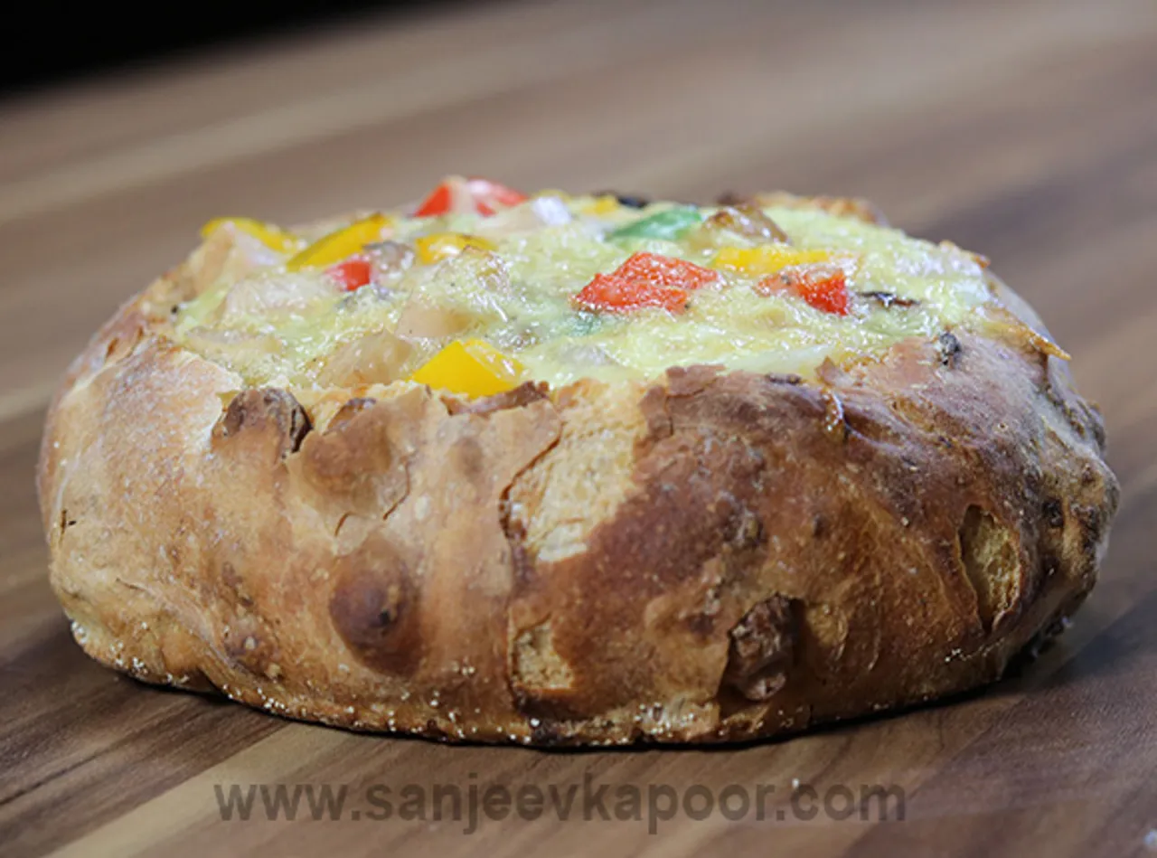 Eggs in a Bread Bowl