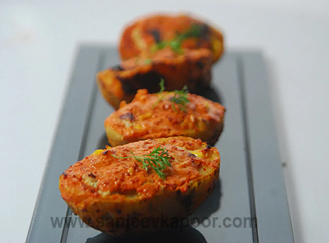 Tandoori Aloo Boat