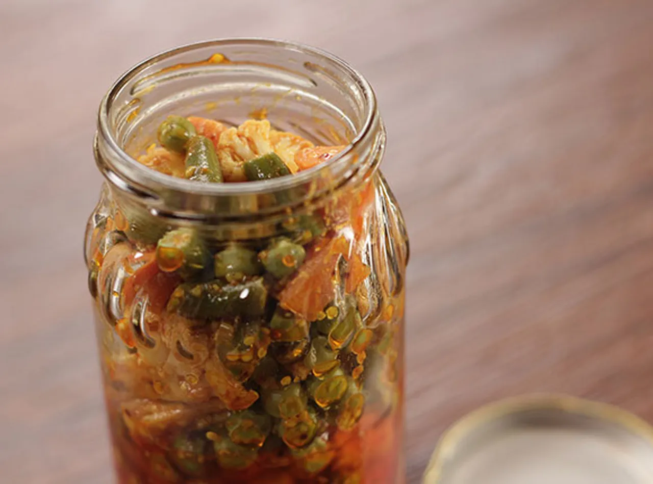 Mixed Vegetable Pickle - SK Khazana