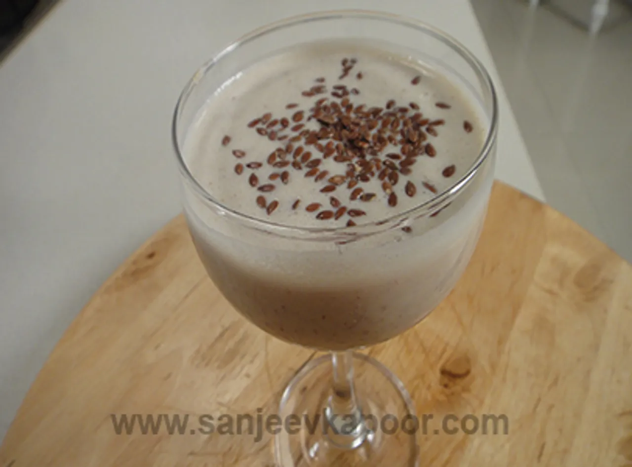 Peanut Butter, Banana and Flax Smoothie