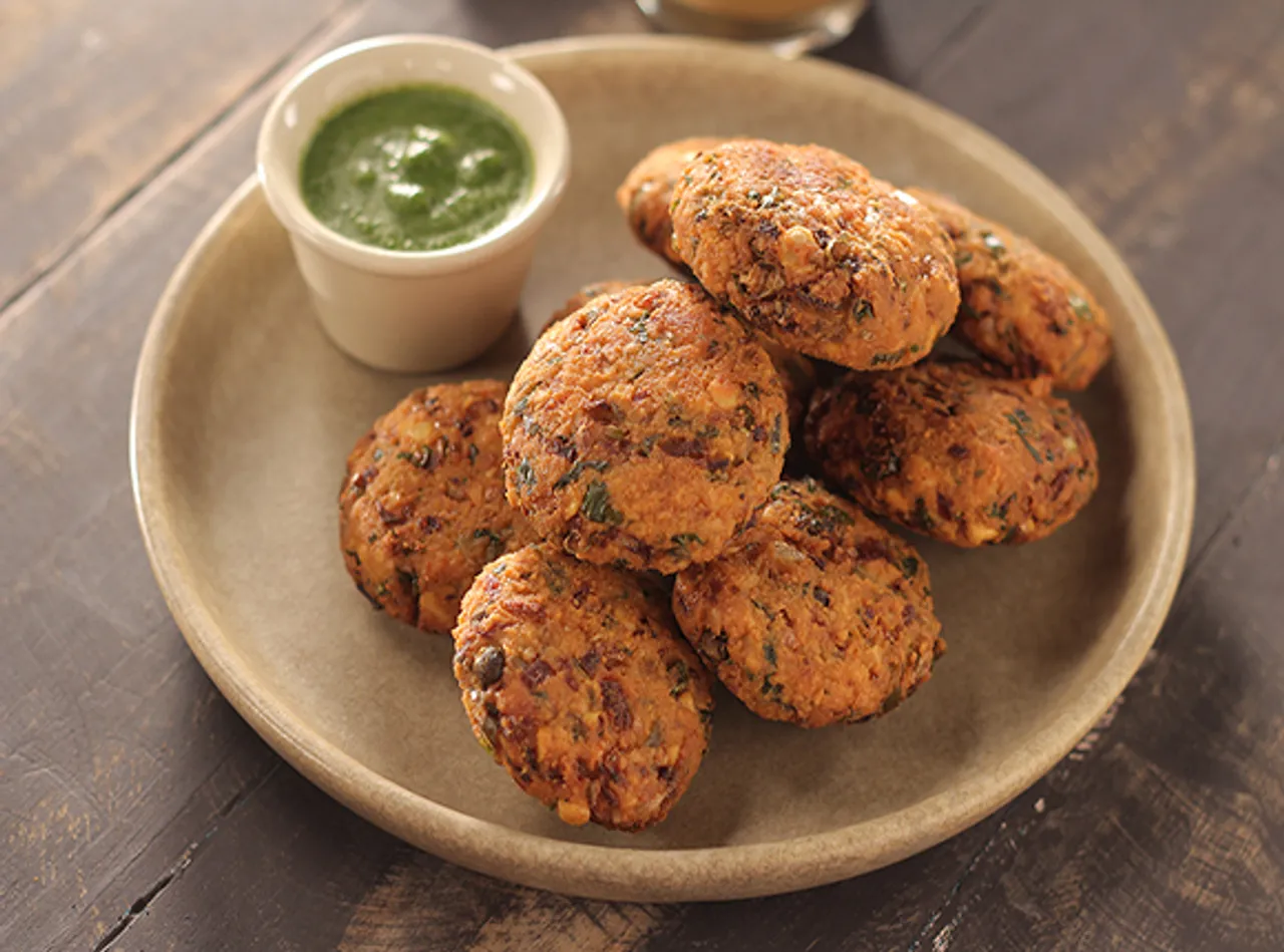 Tangy Dal Vada - SK Khazana