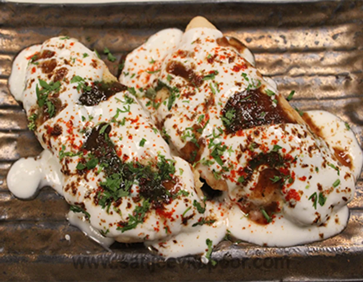 Dahi Gujiya