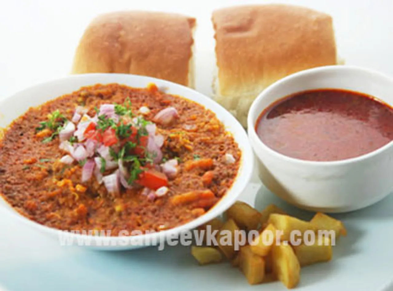 Kolhapuri Missal Pav